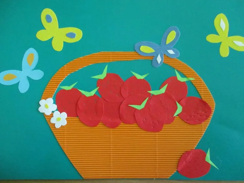 Аплікація кошики з фруктами з картону і кольорового паперу
