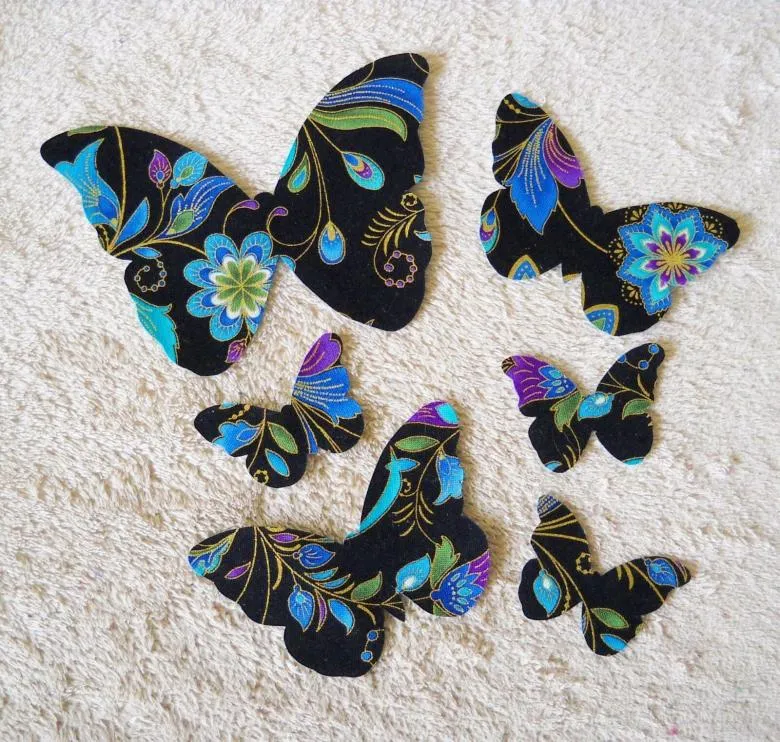 Аплікація метеликів з тканини 