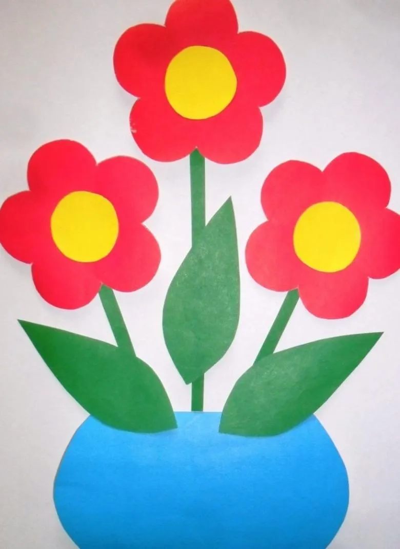 Аплікація квітів з картону і кольорового паперу