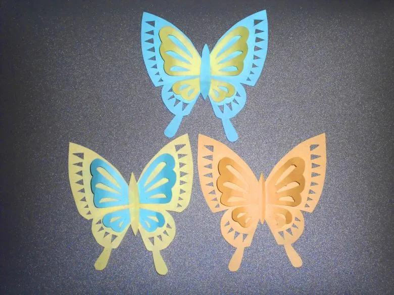 Аплікація метеликів з кольорового паперу