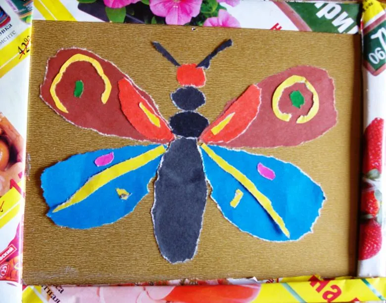 Аплікація метелики з кольорового картону та паперу 