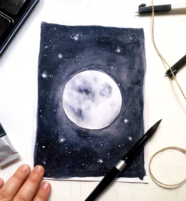 Місяць намальована олівцем 