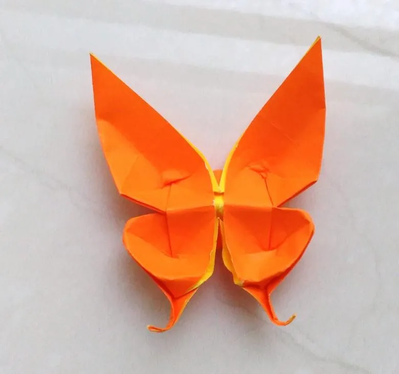 Метелик з паперу. 