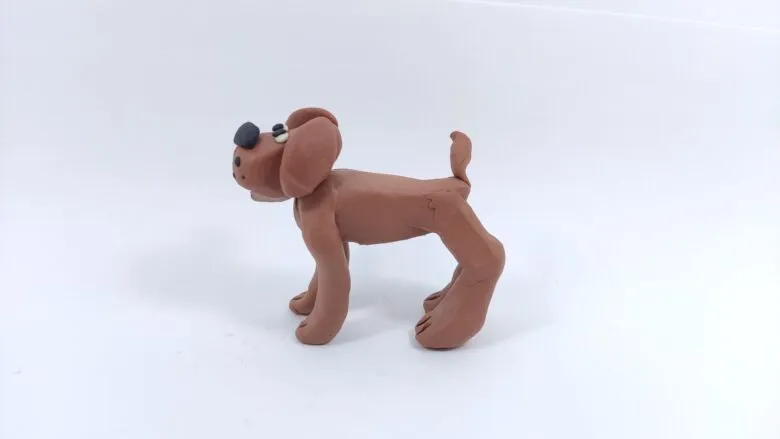 Собака з пластиліну