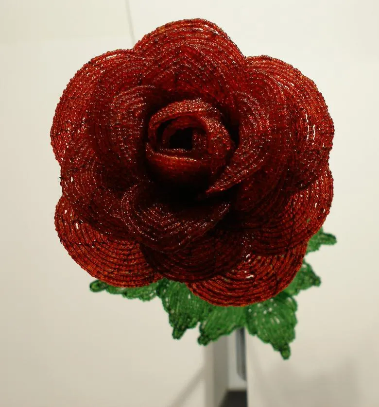 Троянда з різнобарвного бісеру для початківців