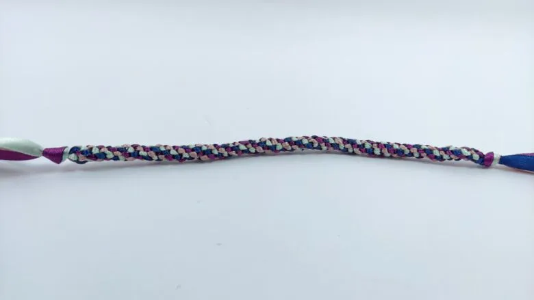 Плетіння фенечок із стрічок