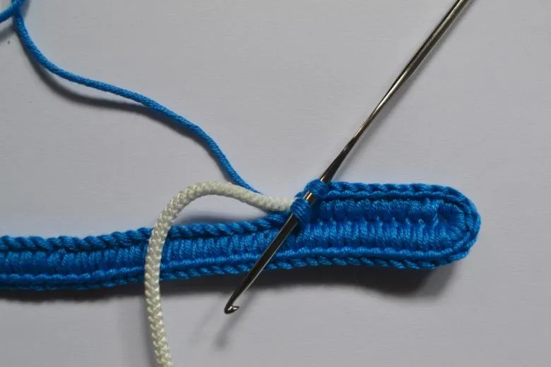 Приклади в'язання шнурів гачком і спицями